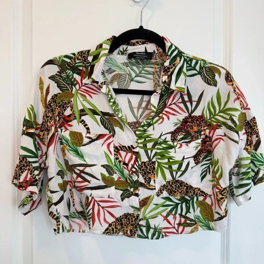 BERSHKA | Cropped button up